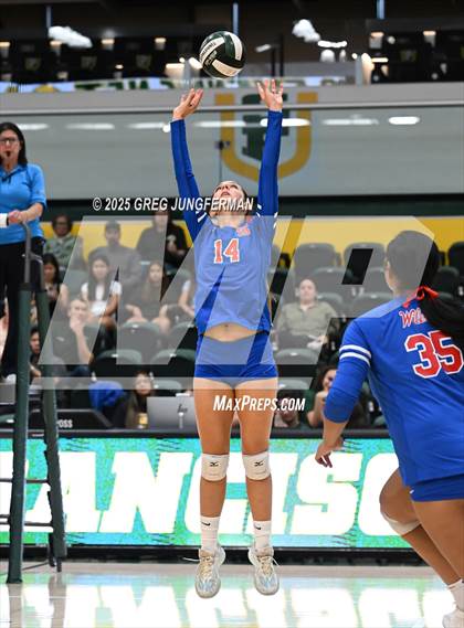 Thumbnail 1 in JV: Sacred Heart Cathedral Preparatory vs. St. Ignatius College Preparatory (Bruce-Mahoney) photogallery.