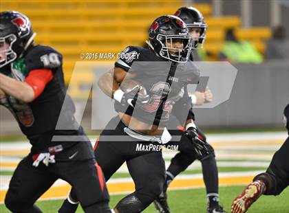 Thumbnail 3 in The Woodlands vs. Bowie (UIL 6A Regional Playoff) photogallery.