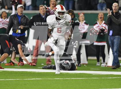 Thumbnail 2 in The Woodlands vs. Bowie (UIL 6A Regional Playoff) photogallery.