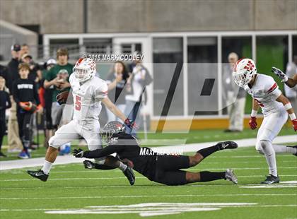 Thumbnail 1 in The Woodlands vs. Bowie (UIL 6A Regional Playoff) photogallery.