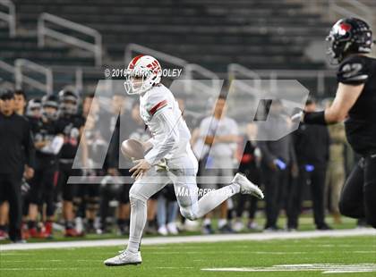 Thumbnail 1 in The Woodlands vs. Bowie (UIL 6A Regional Playoff) photogallery.