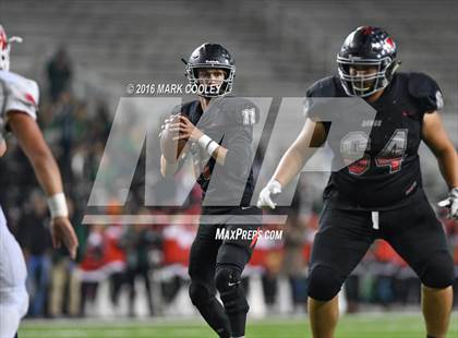 Thumbnail 2 in The Woodlands vs. Bowie (UIL 6A Regional Playoff) photogallery.