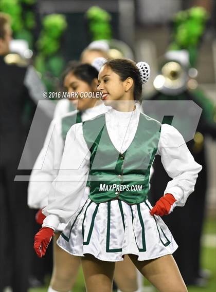 Thumbnail 3 in The Woodlands vs. Bowie (UIL 6A Regional Playoff) photogallery.