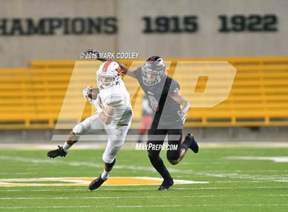 Thumbnail 1 in The Woodlands vs. Bowie (UIL 6A Regional Playoff) photogallery.