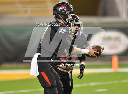 Thumbnail 3 in The Woodlands vs. Bowie (UIL 6A Regional Playoff) photogallery.