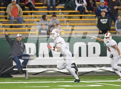 Thumbnail 3 in The Woodlands vs. Bowie (UIL 6A Regional Playoff) photogallery.
