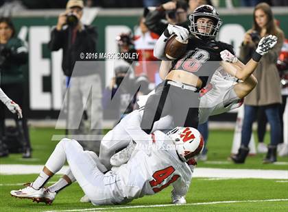 Thumbnail 3 in The Woodlands vs. Bowie (UIL 6A Regional Playoff) photogallery.