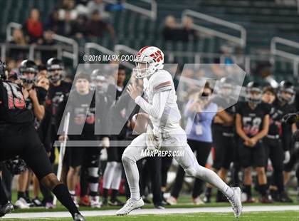 Thumbnail 2 in The Woodlands vs. Bowie (UIL 6A Regional Playoff) photogallery.