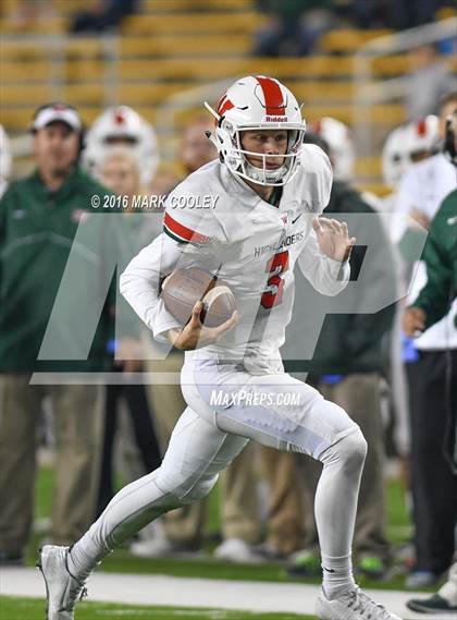 Thumbnail 2 in The Woodlands vs. Bowie (UIL 6A Regional Playoff) photogallery.