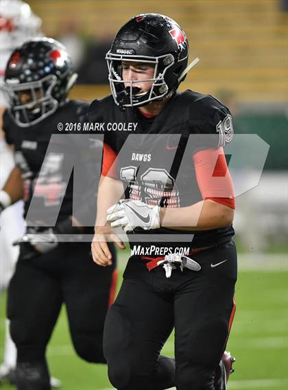 Thumbnail 2 in The Woodlands vs. Bowie (UIL 6A Regional Playoff) photogallery.
