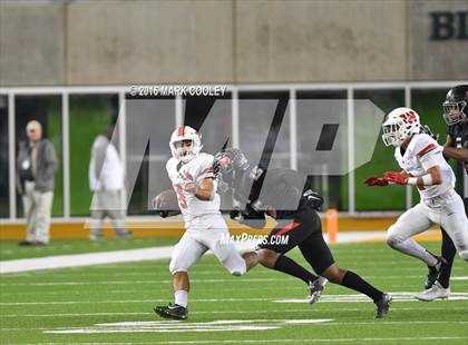 Thumbnail 3 in The Woodlands vs. Bowie (UIL 6A Regional Playoff) photogallery.