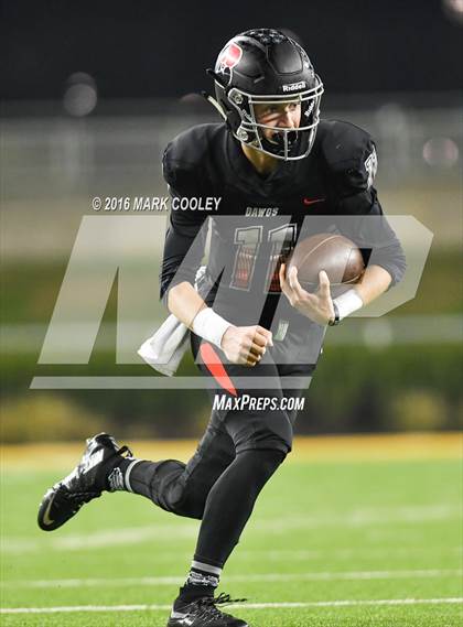 Thumbnail 1 in The Woodlands vs. Bowie (UIL 6A Regional Playoff) photogallery.