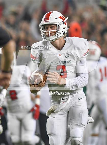Thumbnail 3 in The Woodlands vs. Bowie (UIL 6A Regional Playoff) photogallery.