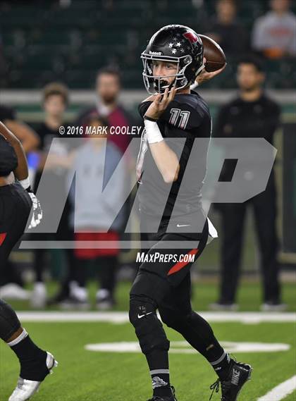Thumbnail 1 in The Woodlands vs. Bowie (UIL 6A Regional Playoff) photogallery.