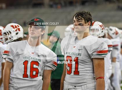 Thumbnail 3 in The Woodlands vs. Bowie (UIL 6A Regional Playoff) photogallery.