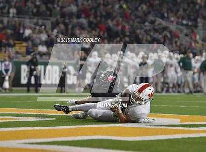 Thumbnail 3 in The Woodlands vs. Bowie (UIL 6A Regional Playoff) photogallery.