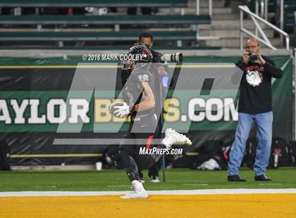 Thumbnail 3 in The Woodlands vs. Bowie (UIL 6A Regional Playoff) photogallery.
