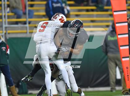 Thumbnail 3 in The Woodlands vs. Bowie (UIL 6A Regional Playoff) photogallery.