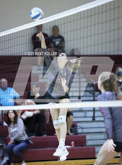 Thumbnail 3 in Port Huron @ Utica Ford photogallery.