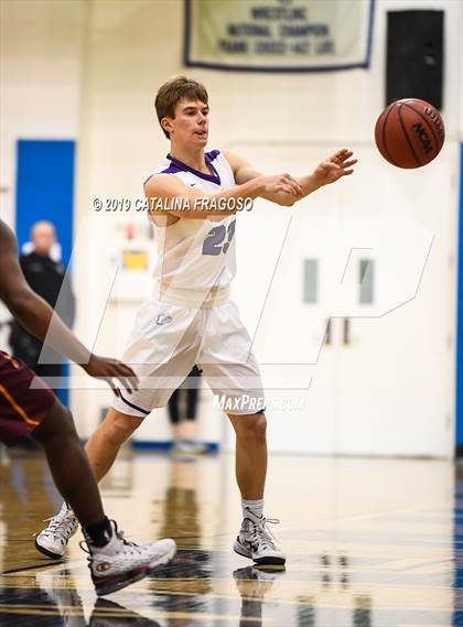 Thumbnail 2 in Christ the King vs  Rumson-Fair Haven (Metro Classic) photogallery.