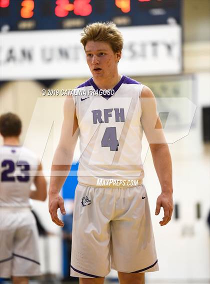 Thumbnail 3 in Christ the King vs  Rumson-Fair Haven (Metro Classic) photogallery.
