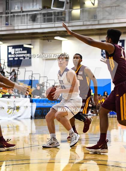 Thumbnail 3 in Christ the King vs  Rumson-Fair Haven (Metro Classic) photogallery.