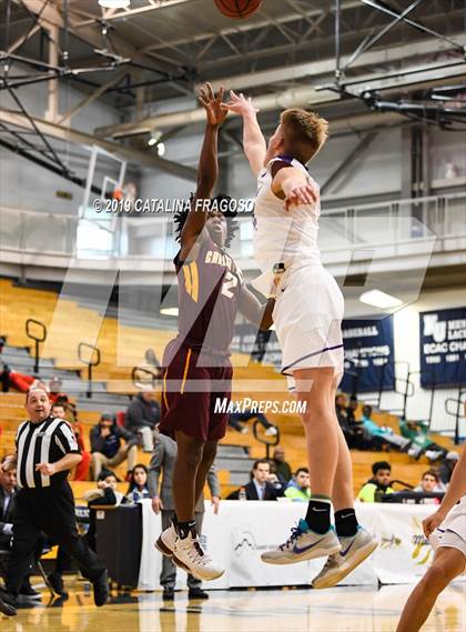 Thumbnail 2 in Christ the King vs  Rumson-Fair Haven (Metro Classic) photogallery.