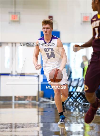Thumbnail 3 in Christ the King vs  Rumson-Fair Haven (Metro Classic) photogallery.