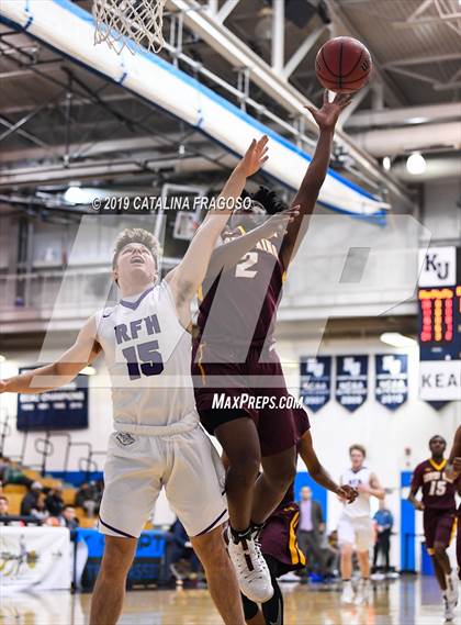 Thumbnail 2 in Christ the King vs  Rumson-Fair Haven (Metro Classic) photogallery.