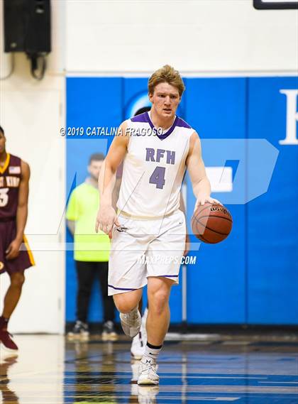 Thumbnail 2 in Christ the King vs  Rumson-Fair Haven (Metro Classic) photogallery.