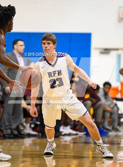 Thumbnail 3 in Christ the King vs  Rumson-Fair Haven (Metro Classic) photogallery.