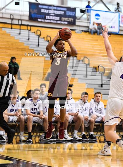 Thumbnail 3 in Christ the King vs  Rumson-Fair Haven (Metro Classic) photogallery.