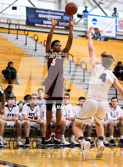 Thumbnail 1 in Christ the King vs  Rumson-Fair Haven (Metro Classic) photogallery.