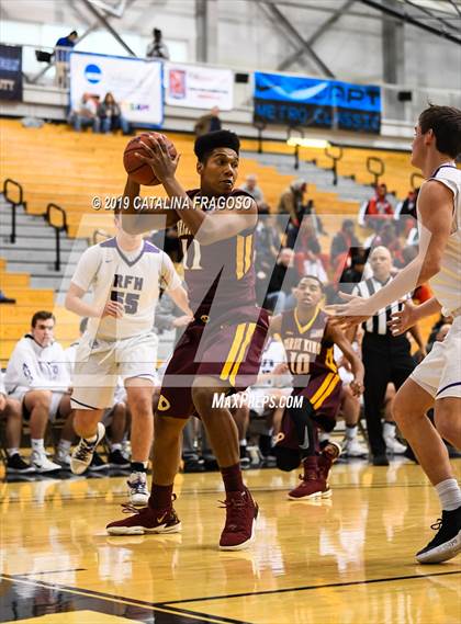 Thumbnail 3 in Christ the King vs  Rumson-Fair Haven (Metro Classic) photogallery.