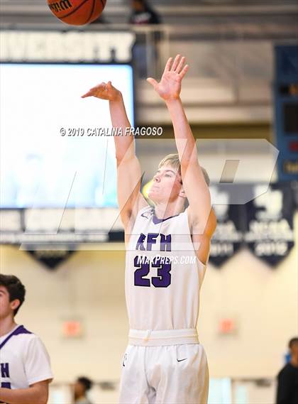 Thumbnail 2 in Christ the King vs  Rumson-Fair Haven (Metro Classic) photogallery.