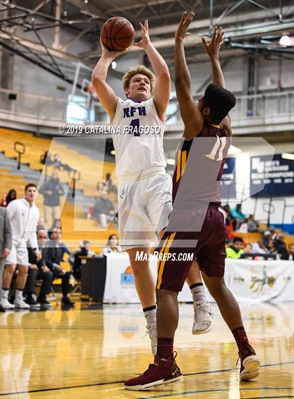 Thumbnail 1 in Christ the King vs  Rumson-Fair Haven (Metro Classic) photogallery.