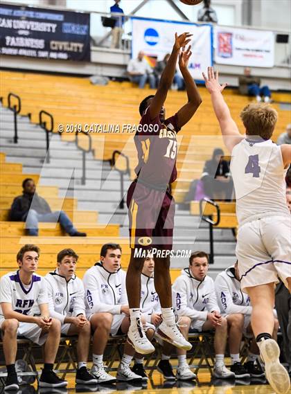 Thumbnail 2 in Christ the King vs  Rumson-Fair Haven (Metro Classic) photogallery.