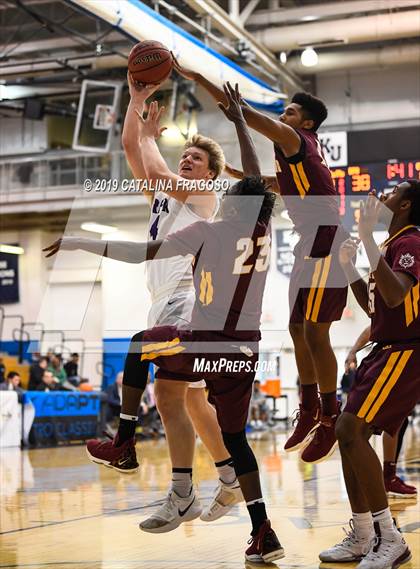 Thumbnail 3 in Christ the King vs  Rumson-Fair Haven (Metro Classic) photogallery.