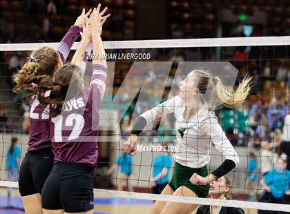 Thumbnail 3 in Fleming vs. Idalia (CHSAA 1A Round 3) photogallery.
