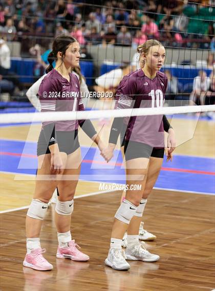 Thumbnail 1 in Fleming vs. Idalia (CHSAA 1A Round 3) photogallery.