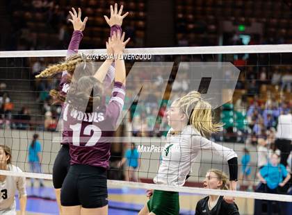 Thumbnail 1 in Fleming vs. Idalia (CHSAA 1A Round 3) photogallery.