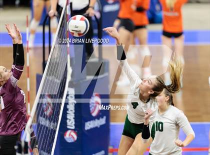 Thumbnail 1 in Fleming vs. Idalia (CHSAA 1A Round 3) photogallery.