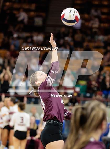 Thumbnail 1 in Fleming vs. Idalia (CHSAA 1A Round 3) photogallery.