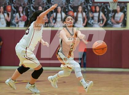 Thumbnail 2 in Orange Grove vs. Jones (UIL 4A Area Playoffs) photogallery.