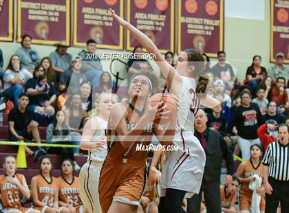 Thumbnail 3 in Orange Grove vs. Jones (UIL 4A Area Playoffs) photogallery.