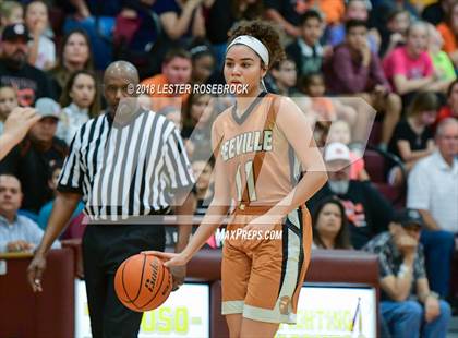 Thumbnail 2 in Orange Grove vs. Jones (UIL 4A Area Playoffs) photogallery.