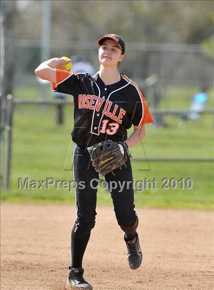 Thumbnail 2 in Roseville vs. Woodland (Victory Pre-Season Tournament) photogallery.
