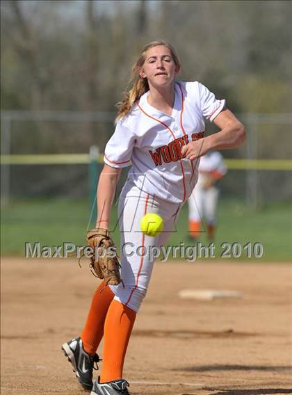 Thumbnail 1 in Roseville vs. Woodland (Victory Pre-Season Tournament) photogallery.