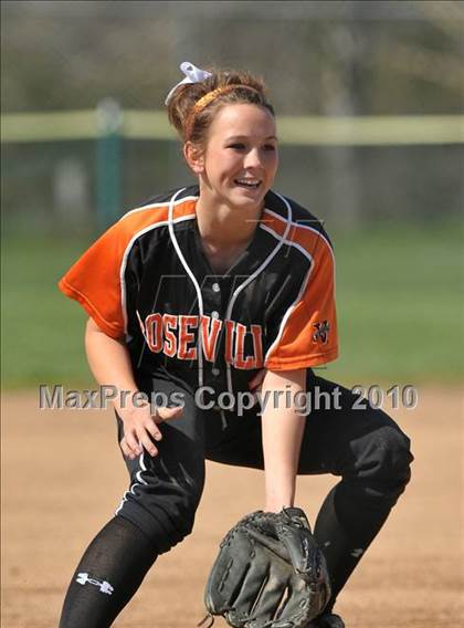 Thumbnail 2 in Roseville vs. Woodland (Victory Pre-Season Tournament) photogallery.