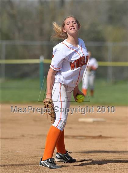 Thumbnail 3 in Roseville vs. Woodland (Victory Pre-Season Tournament) photogallery.